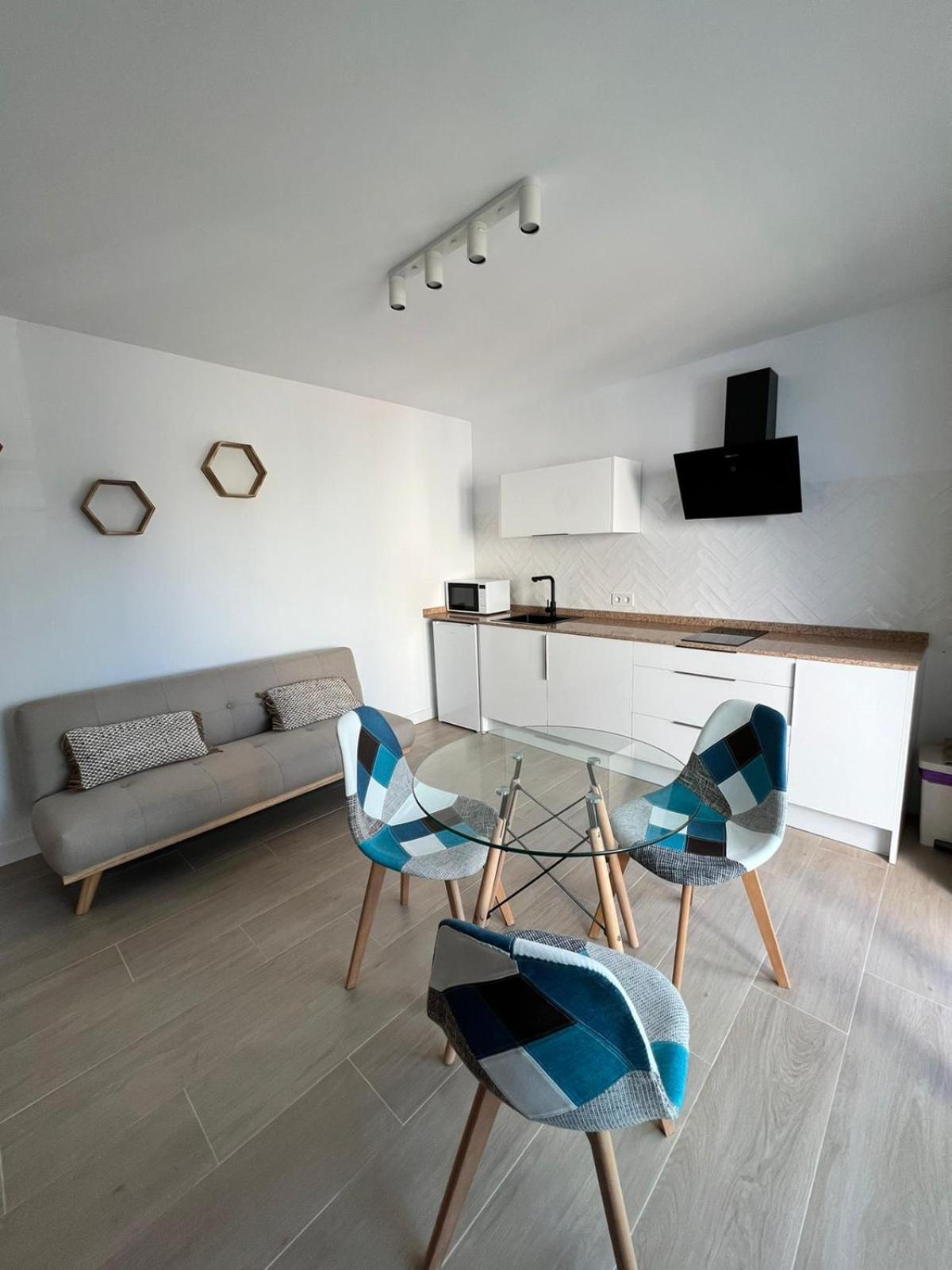 Apartamentos Buganvilla 滨海罗克塔斯 客房 照片